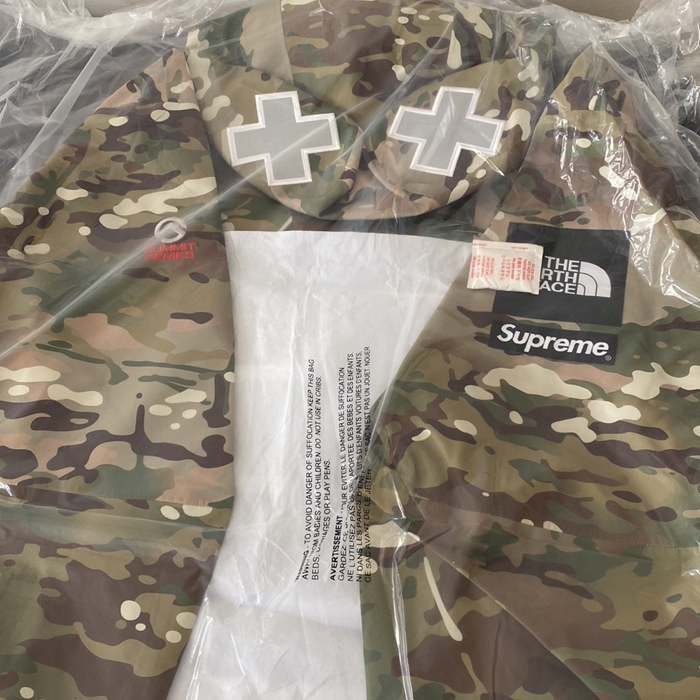PENDING: SUPREME X The North Face - Summit Series Rescue Mountain Pro Jacket XL - Picture 8 of 13